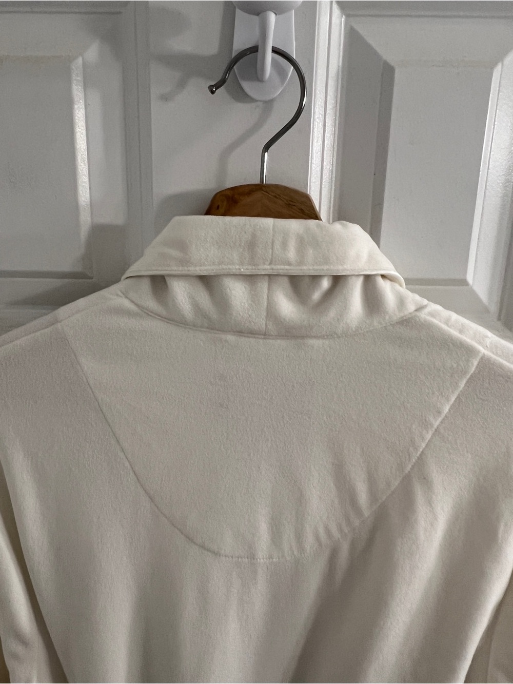 Lauren Ralph Lauren Cream Shawl-Collar Robe - Small- Classic Luxury - Picture 6 of 14